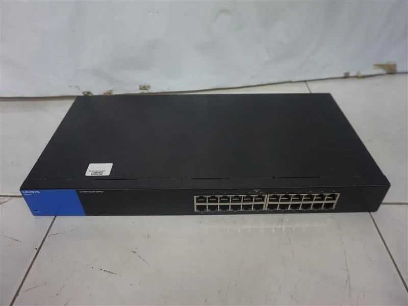 Коммутатор Linksys LGS124 24-Port Business Gigabit PoE+ Switch Black