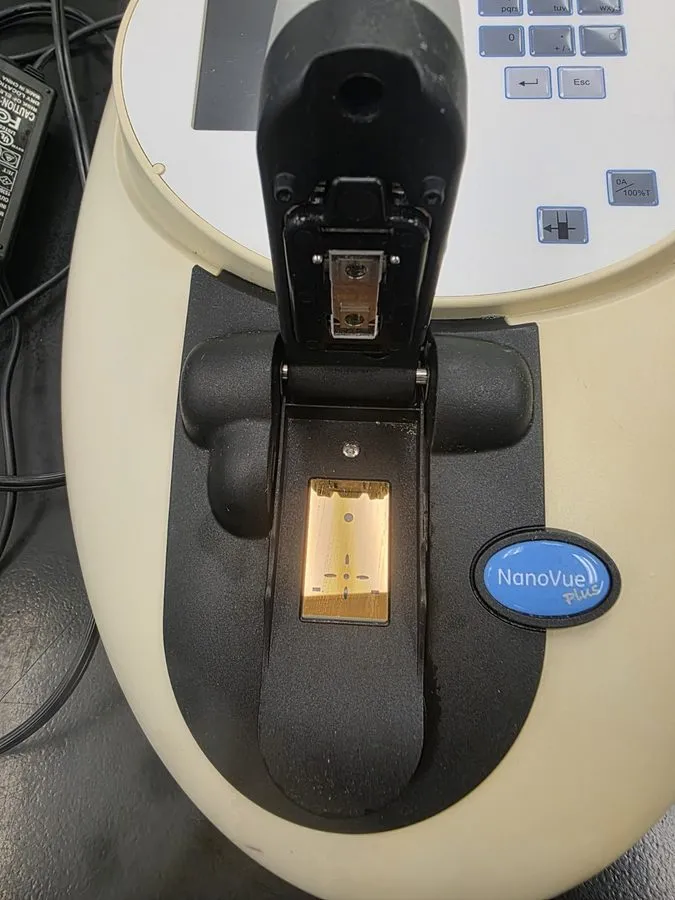 Спектрофотометр GE NANOVUE PLUS SPECTROPHOTOMETER 28956017 — фото лота 1