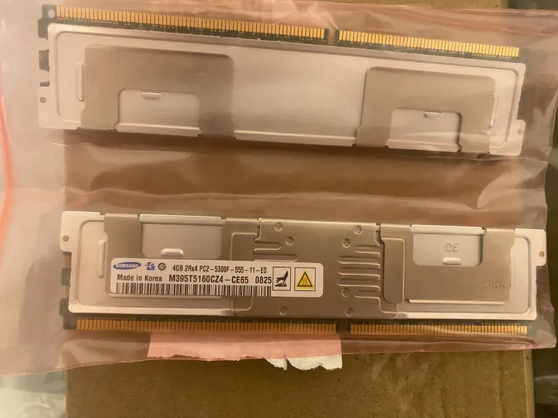 Модуль памяти Samsung 4GB PC2-5300F DDR2-667 2RX4 ECC