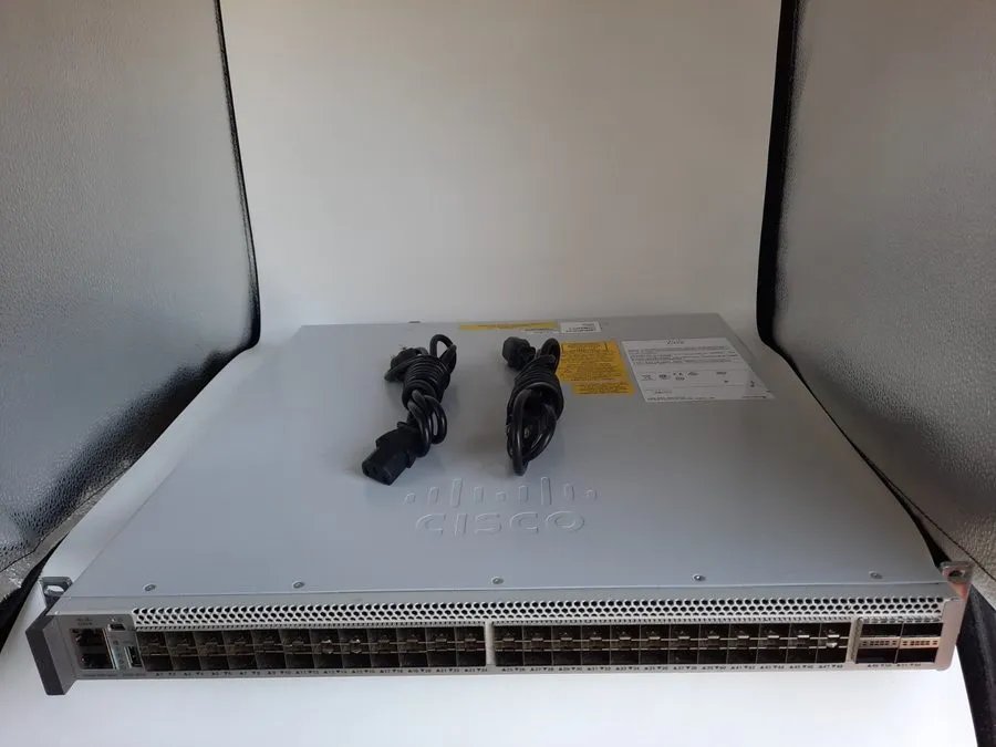 Коммутатор Cisco C9500-48Y4C-A V01 9500 48-port-( W/Power Supplies )