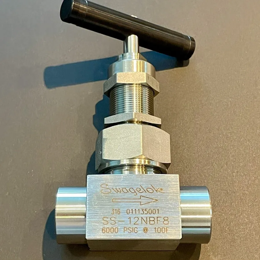 Клапан Swagelok Ss-12nbf8 1/2" Fnpt 6k Needle Valve W Box 1 Qty