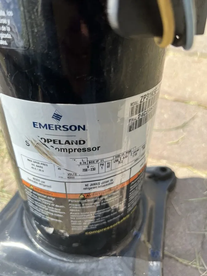Компрессор COPELAND SCROLL COMPRESSOR model ZP54K5E- PFV-830 year 2022 220v sing — фото лота 1