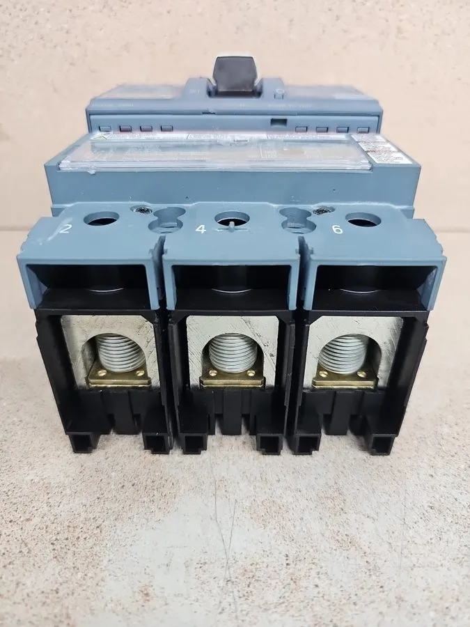 Автоматический выключатель Siemens 3VA5222-6EC31-0AA0 225 Amp 3-Pole Molded Case