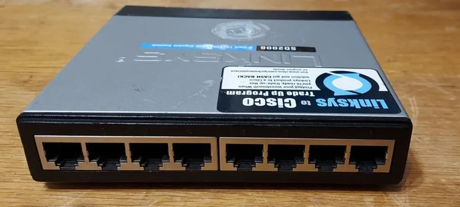 Коммутатор Cisco 8 Port 10/100/1000 Gigabit Ethernet Switch SD2008