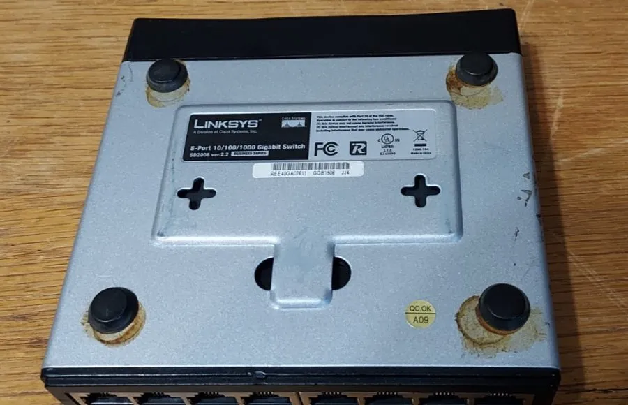 Коммутатор Cisco 8 Port 10/100/1000 Gigabit Ethernet Switch SD2008 — фото лота 2