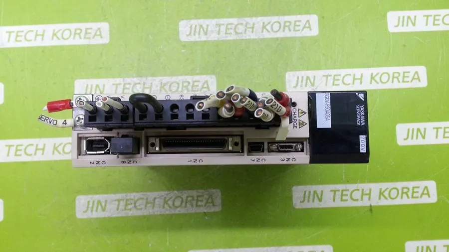Сервопривод YASKAWA SGDV-R90A05A SERVOPACK