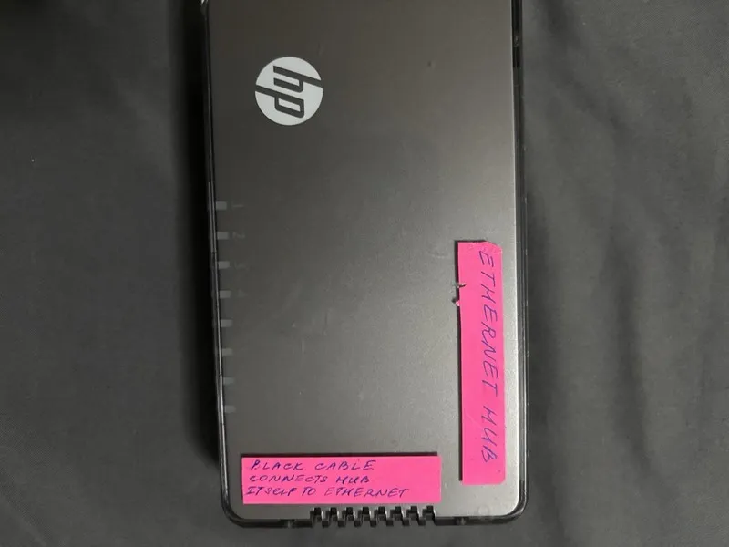 Коммутатор HP HPE OfficeConnect RSVLC-1100 J9791A Networking 5-Port Ethernet Swi