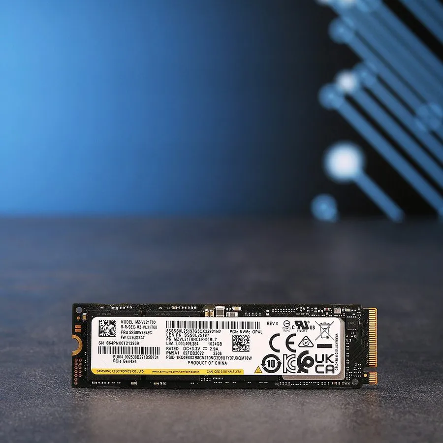 SSD-накопитель Lenovo / Samsung PM9A1 1TB M.2 SSD // SSS0L25197 / 5SS0W79493 // 