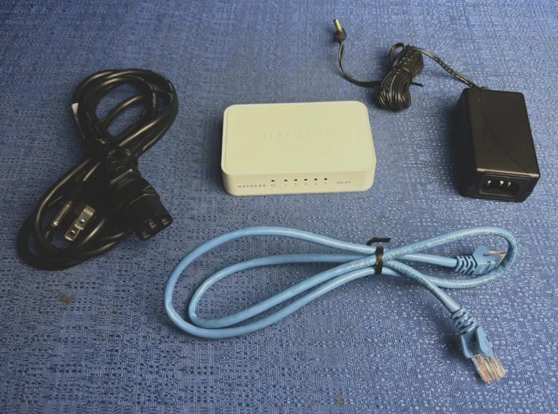 Коммутатор NETGEAR (GS205100PAS) 5 Port Gigabit Ethernet Switch