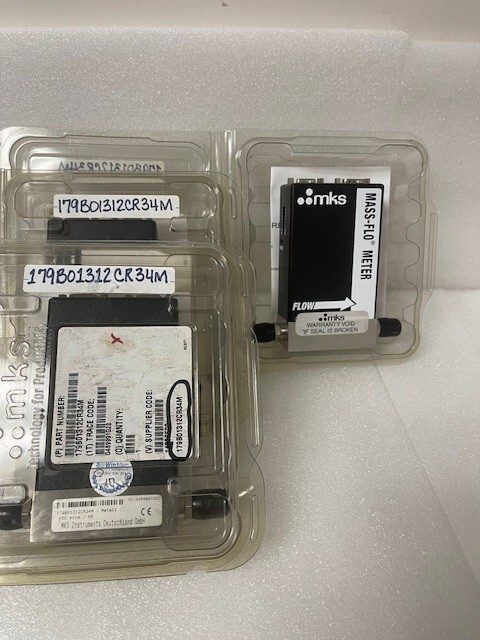 Электронный компонент MKS MASS-FLO Meter 100 sccm- N2 Gas, 179B01312CR34M with c — фото лота 1