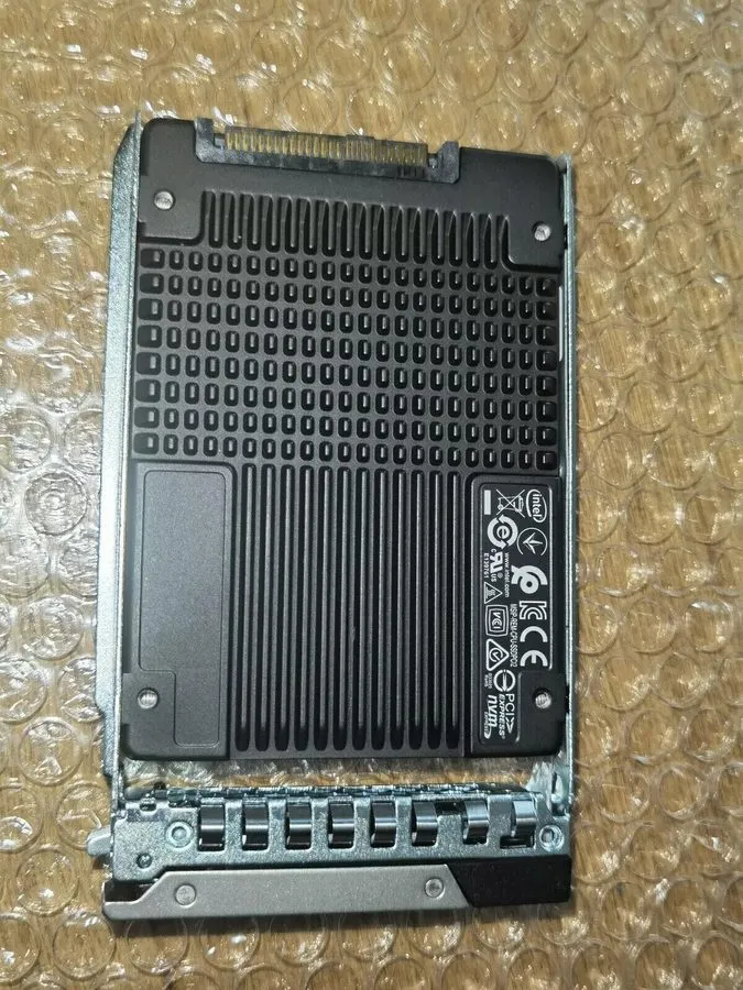 Жёсткий диск Intel Optane DC P4800X Series 750GB, 2.5" x 15mm, U.2, PCIe 3.0 x4,
