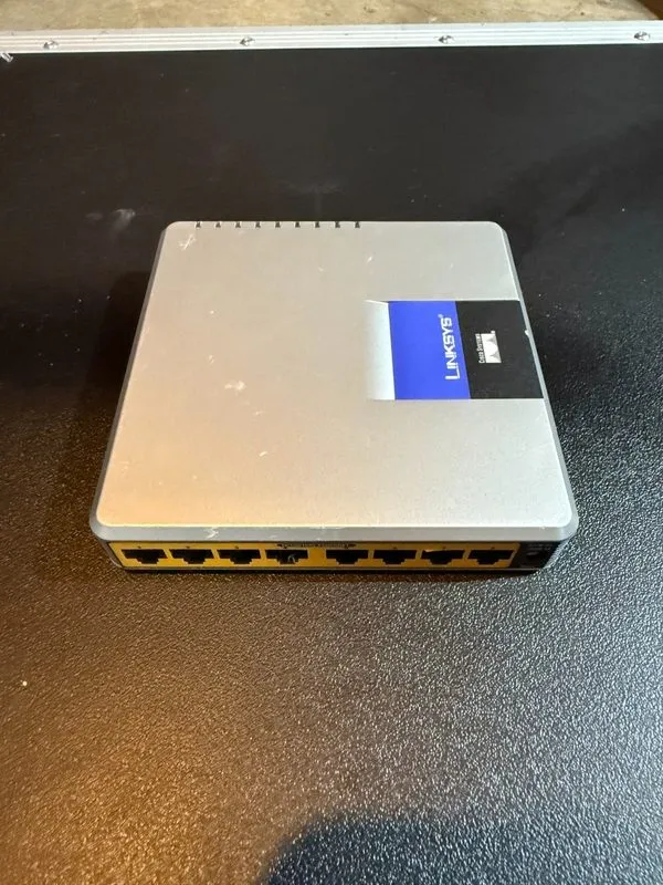 Коммутатор Linksys EG008W Gigabit 8-Port Workgroup External Desktop Switch Cisco
