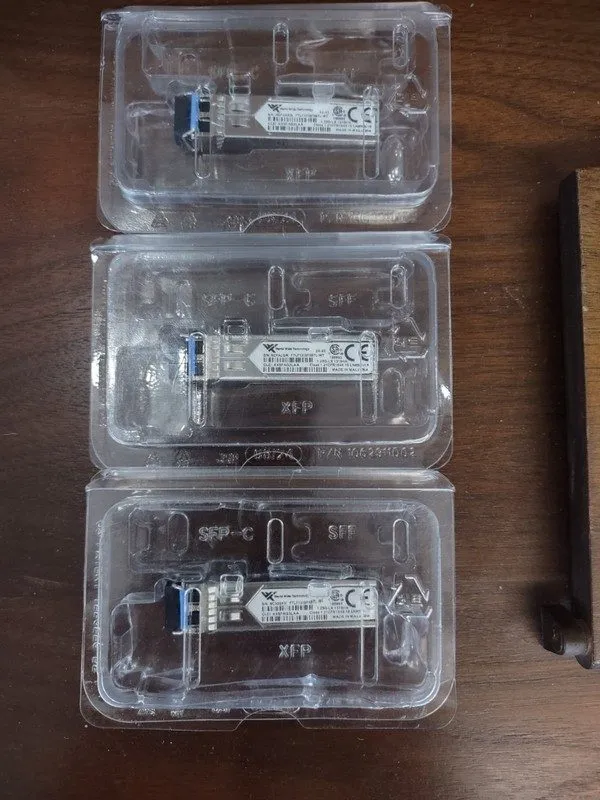 Трансивер Finisar FTLF1318P3BTL 1.25 Gb/s SFP-LX 1310nm 10km SMF transceiver