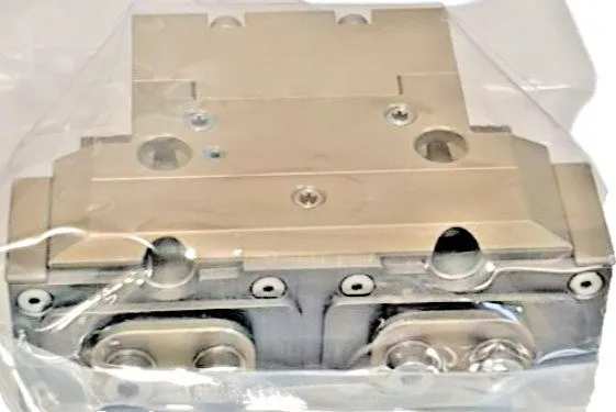 Робот Schunk PGN+64-1-AS-SD Pneumatic Parallel Gripper 2-Finger SKU 37371092 — фото лота 1