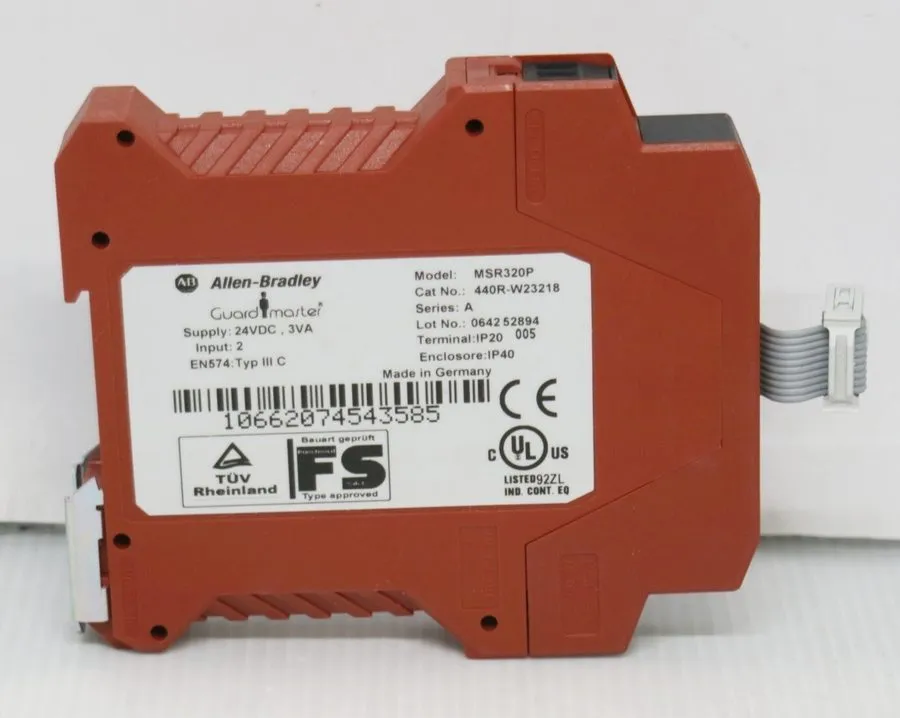Реле безопасности Allen Bradley MSR320P Guard Master Safety Relay 440R-W23218