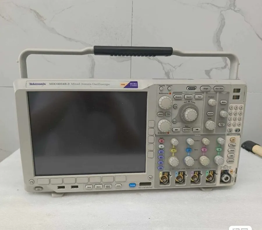 Осциллограф Tektronix MDO4054B-3 Oscilloscope Mixed Domain 500MHZ, 4CH, 2.5GS/S,