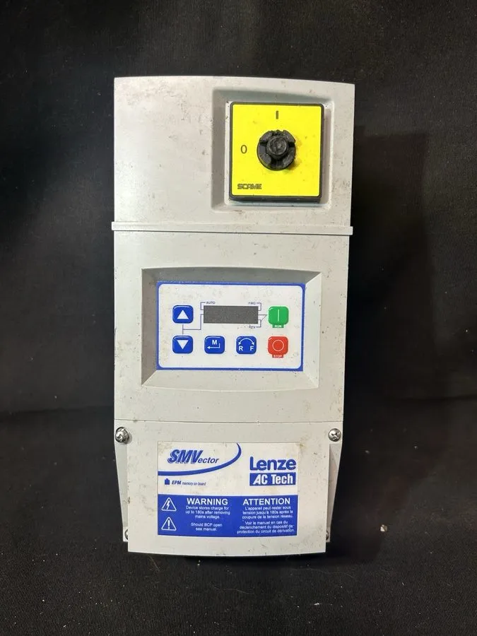 Частотный преобразователь LENZE AC TECH ESV751N04TMC SMVector VFD Drive