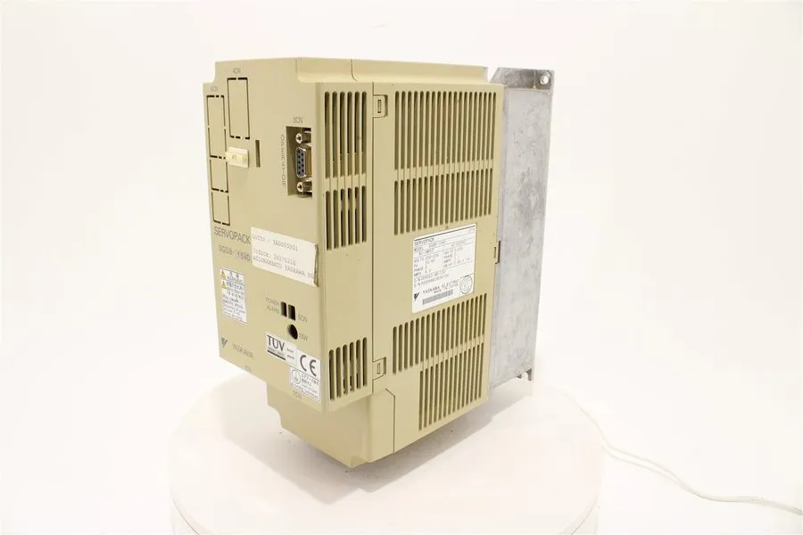 Сервопривод Yaskawa SGDB-10VD Sigma Servopack AC Servo Drive 1kW