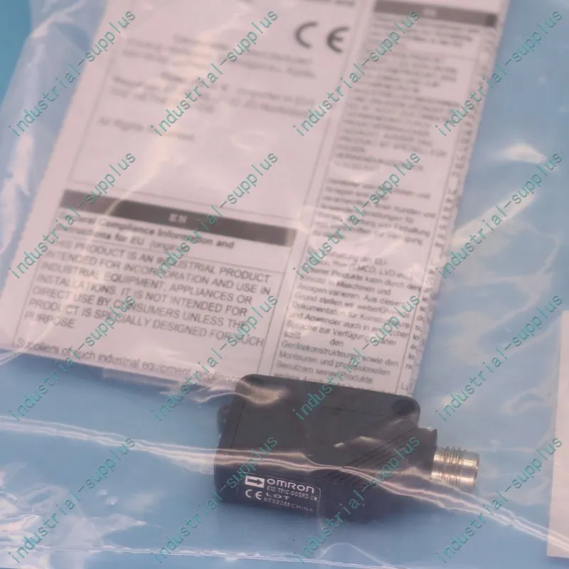 Фотоэлектрический датчик Omron E3Z-T81C-GOSRD-CN Photoelectric Sensor Through-Be