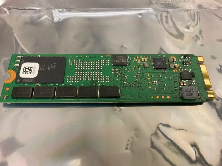 SSD-накопитель MICRON MTFDDAV240TDU 240GB 6G SATA SSD MTFDDAV240TDU-1AW1ZABYY — фото лота 1