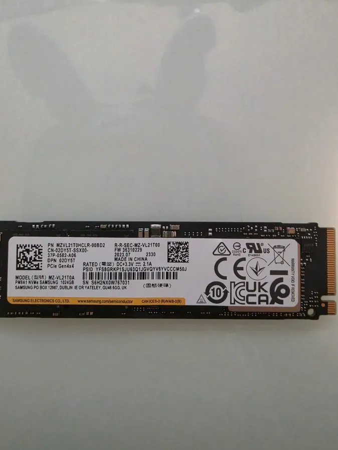 SSD-накопитель Samsung PM9A1 1TB M.2 2280 NVMe PCIe Gen4 x4 SSD MZVL21T0HCLR
