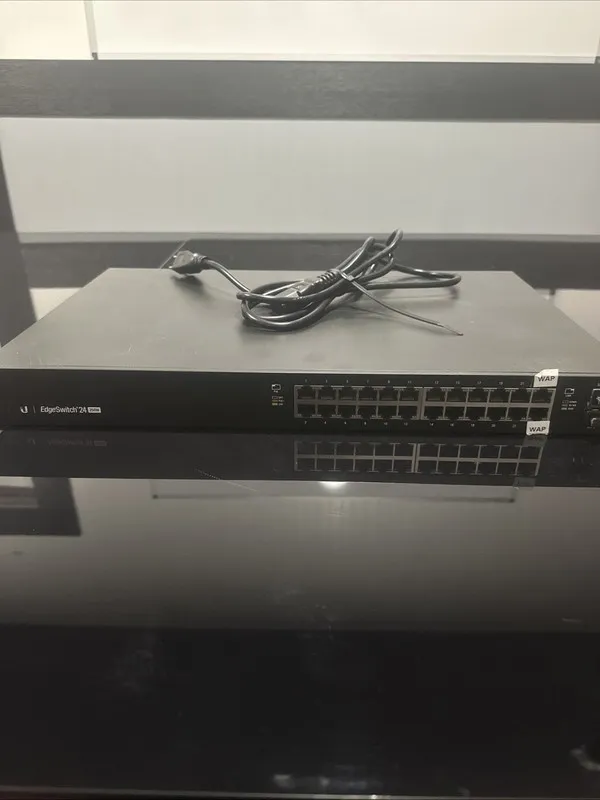 Коммутатор Ubiquiti Networks ES-24-LITE 24 Port Rack Mountable Ethernet Switch
