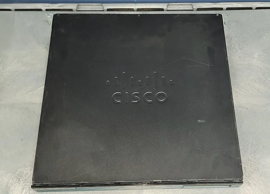 Маршрутизатор Cisco 2900 Series Router CISCO2901/K9 V06