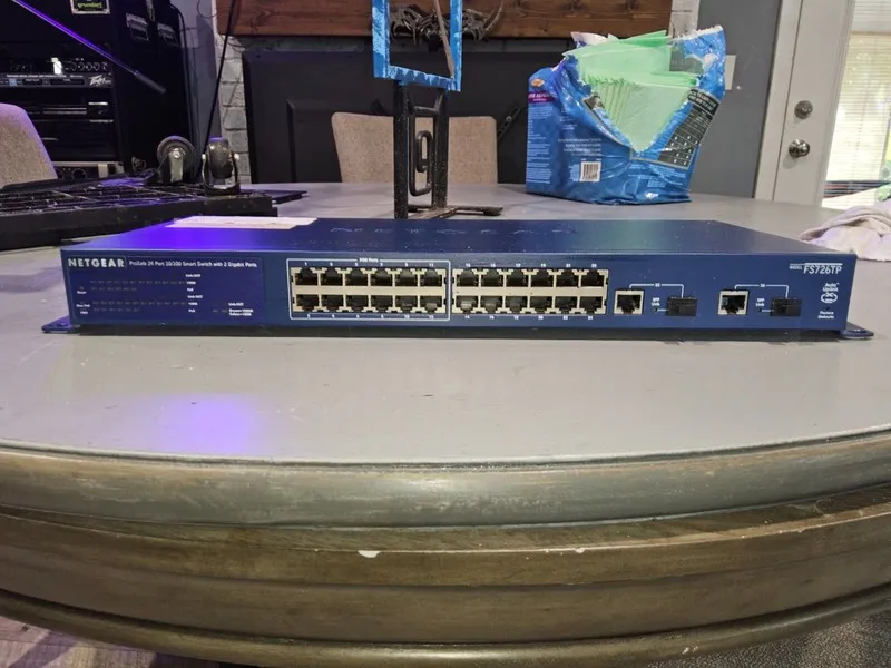 Коммутатор NetGear ProSafe (FS726TPNA) 24-Ports External Switch Managed