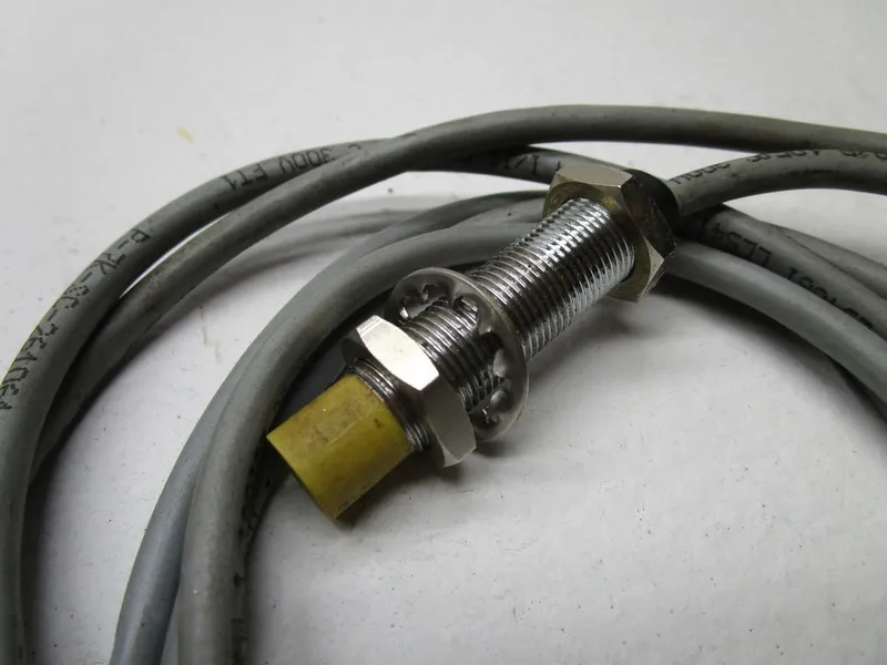 Датчик приближения TURCK PROXIMITY SENSOR NI5-G12-AN6X 10-30 VDC 200 MA