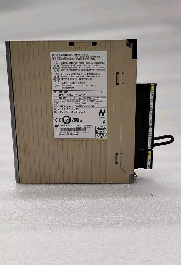 Сервопривод YASKAWA SERVOPACK SGDV-R90A11A 100W 220V FREE FATS SHIPPING FEDEX