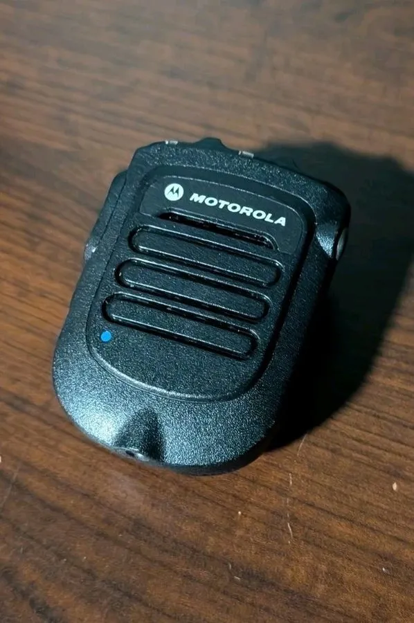 Выносной микрофон Motorola PMMN4095A Bluetooth Microphone Speaker — фото лота 2