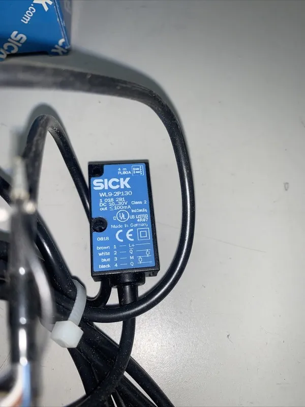 Фотоэлектрический датчик Sick WL9-2P130 Photoelectric Switch Sensor