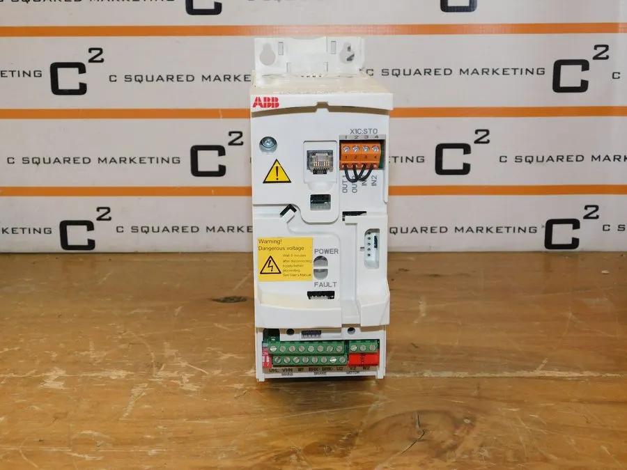 Частотный преобразователь ACS355-03U-04A7-2