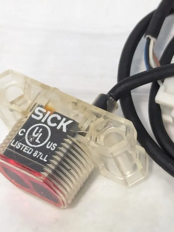 Датчик приближения SICK ZT1-P0801S01 10-30VDC 1042537 Photoelectric Proximity Se