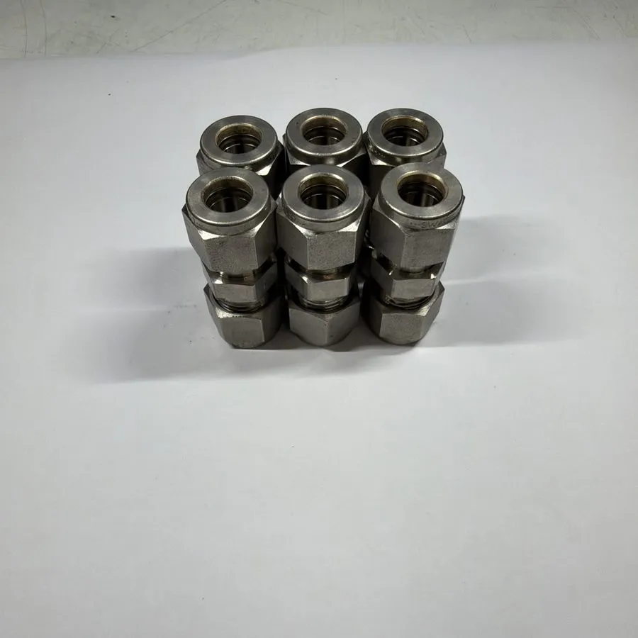 Фитинг 1 Swagelok Stainless Steel Union Fitting, 3/8" OD Tube, SS-600-6 — фото лота 2