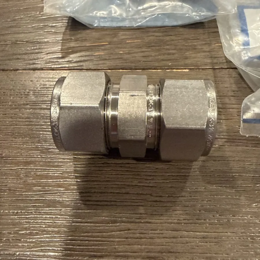 Фитинг Swagelok SS-1210-6SC11 Stainless Steel Swagelok Tube Fitting FNSP — фото лота 2