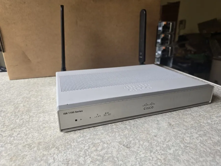 Маршрутизатор Cisco C1111-8PLTEEA ISR 1100 Series 8-Port Dual GE SFP LTE Router