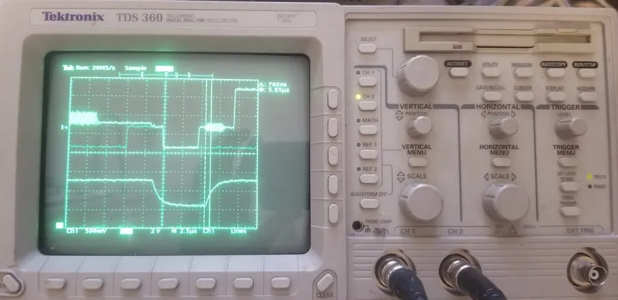 Осциллограф Tektronix TDS 360 Digital Oscilloscope 200MHz 1GS/s 2 channels, Powe