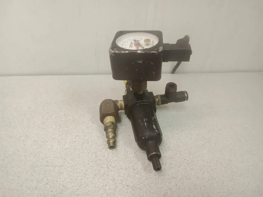 Регулятор давления Parker 14E13A18FB Pneumatic Air Regulator Assembly