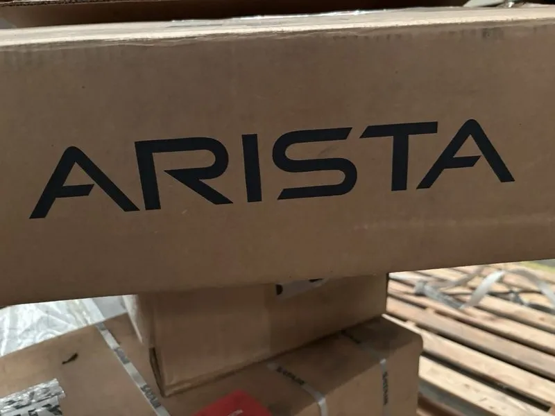 Линейная карта Arista DCS-7800R3AK-36DM-LC 400G 36-Port QSFP-DD Line Card 7800R3 — фото лота 4