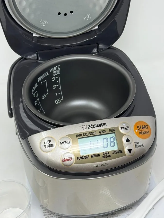 Рисоварка NS-LHC05 Micom Rice Cooker & Warmer Stainless Dark Brown 3 Cups Uncook — фото лота 2