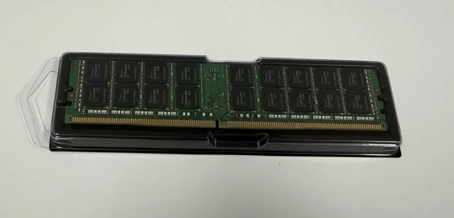 Модуль памяти HYNIX 32GB DDR4 4Rx4 2133MHz PC4-2133P HMA84GL7MMR4N-TF LOAD REDUC — фото лота 1