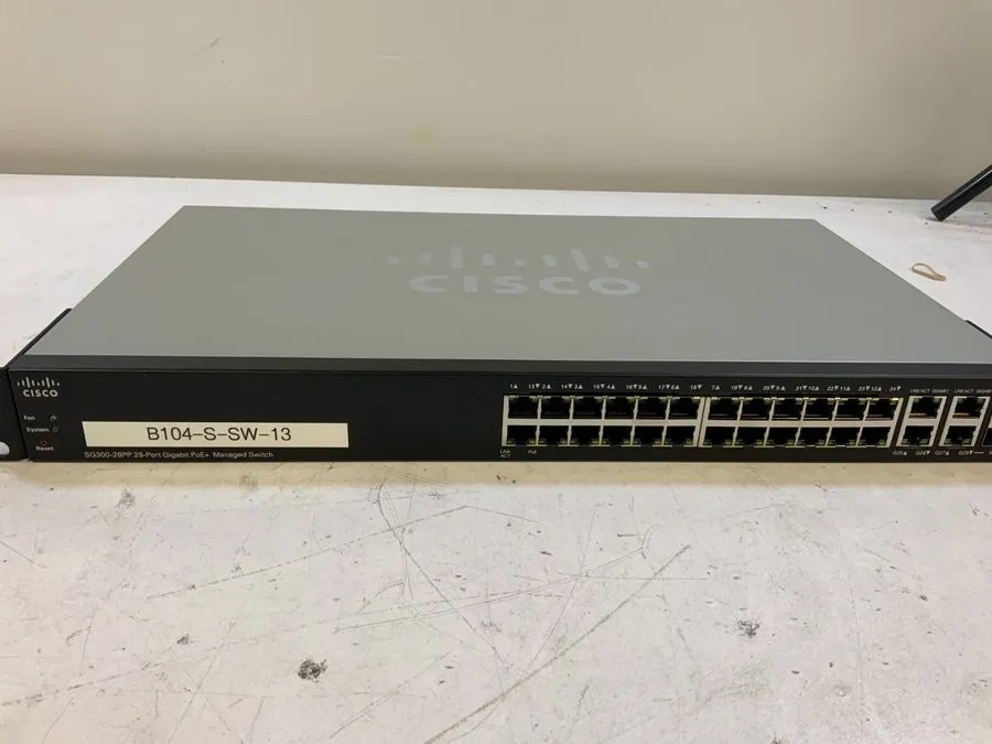 Коммутатор Cisco SG300-28PP 28-Port Gigabit PoE Managed Network Switch