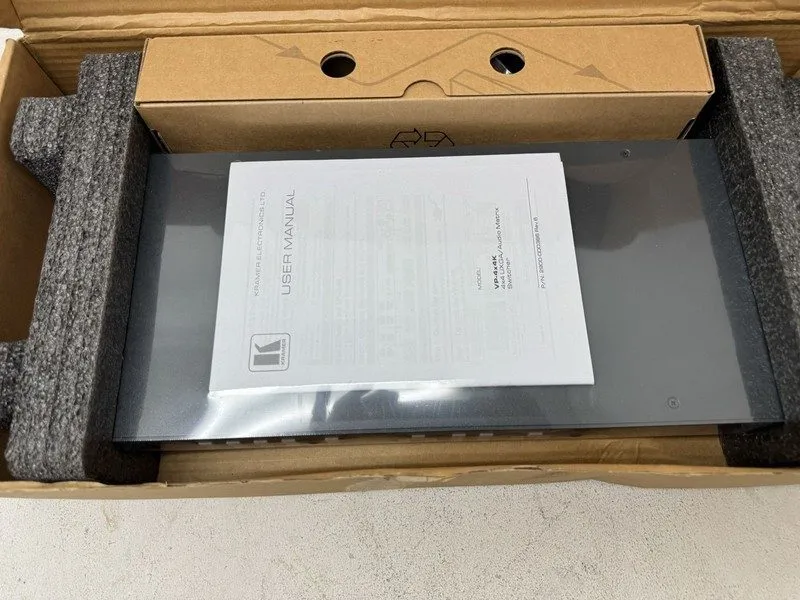 Матричный коммутатор Kramer VP-4x4K 4x4 UXGA Audio Matrix Switcher