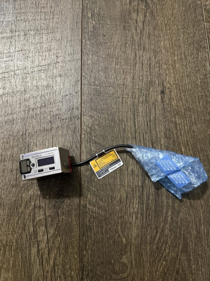 Датчик KEYENCE LR-TB5000C Sensor with OP-87773 Accessory (Boxed) — фото лота 1