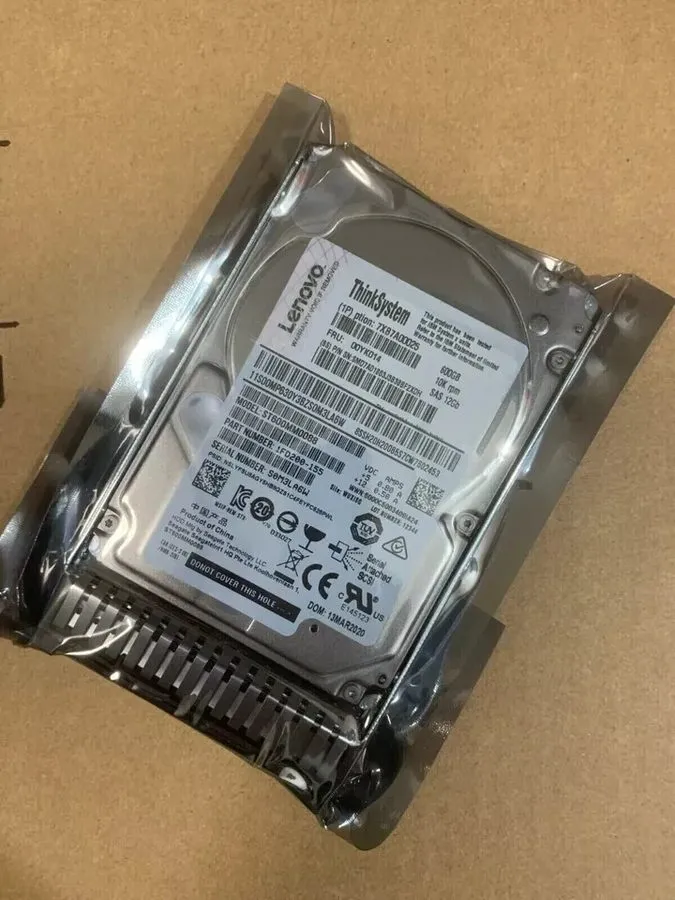 Сервер 7XB7A00025 ThinkSystem 2.5" 600GB 10K SAS 12Gb Hot Swap 512n HDD FRU 00YK