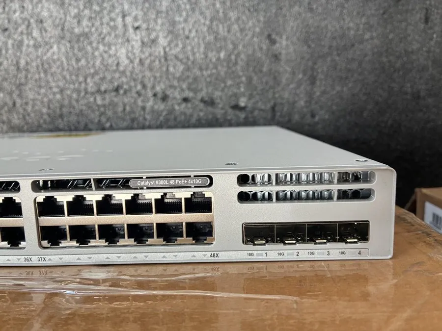 Коммутатор Cisco C9300L-48P-4X-A 48-Port 4x10G/1G SFP+ PoE+ 9300L Switch