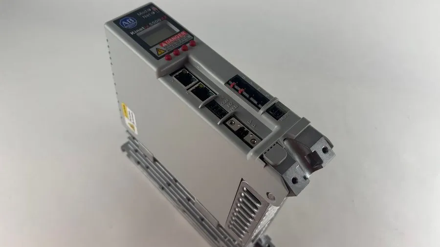 Сервопривод Allen Bradley 2198-H008-ERS2 Ser A Kinetix 5500 6.3 Amp Servo Drive