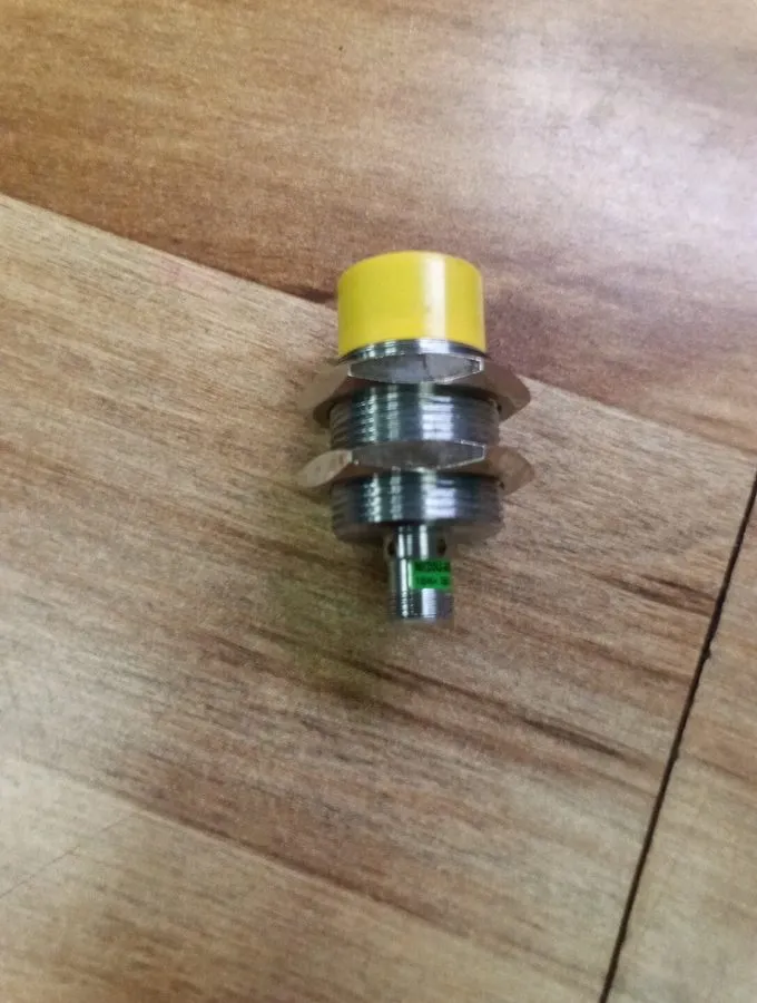 Датчик приближения Turck Ni20U-M30-AP6X-H1141 Proximity Switch Sensor 10-30VDC