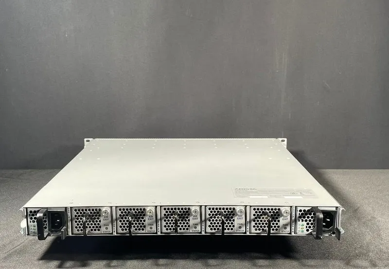 Коммутатор 1Gb RJ45 48 Ports DCS-7048T-4S-R Arista Switch Networking, 4x 10Gb SF — фото лота 3